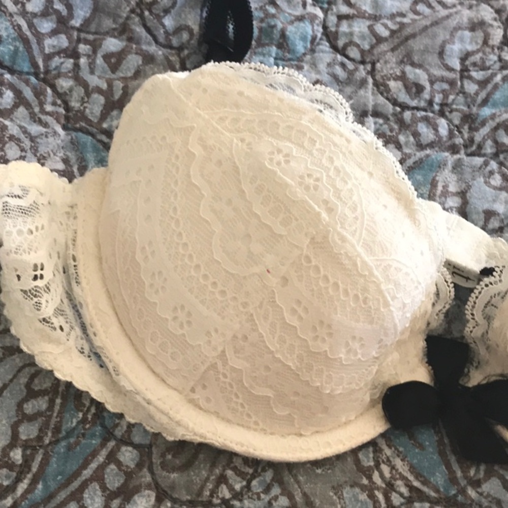 huit Lingerue Underwire Bra  34A - Picture 2 of 8